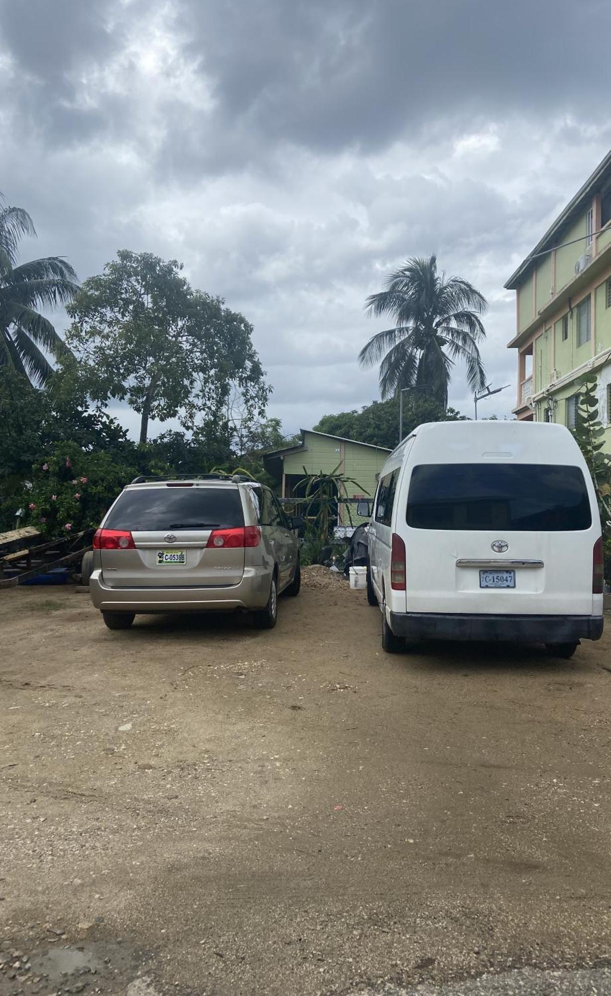 Chaleanor Hotel Dangriga Eksteriør billede
