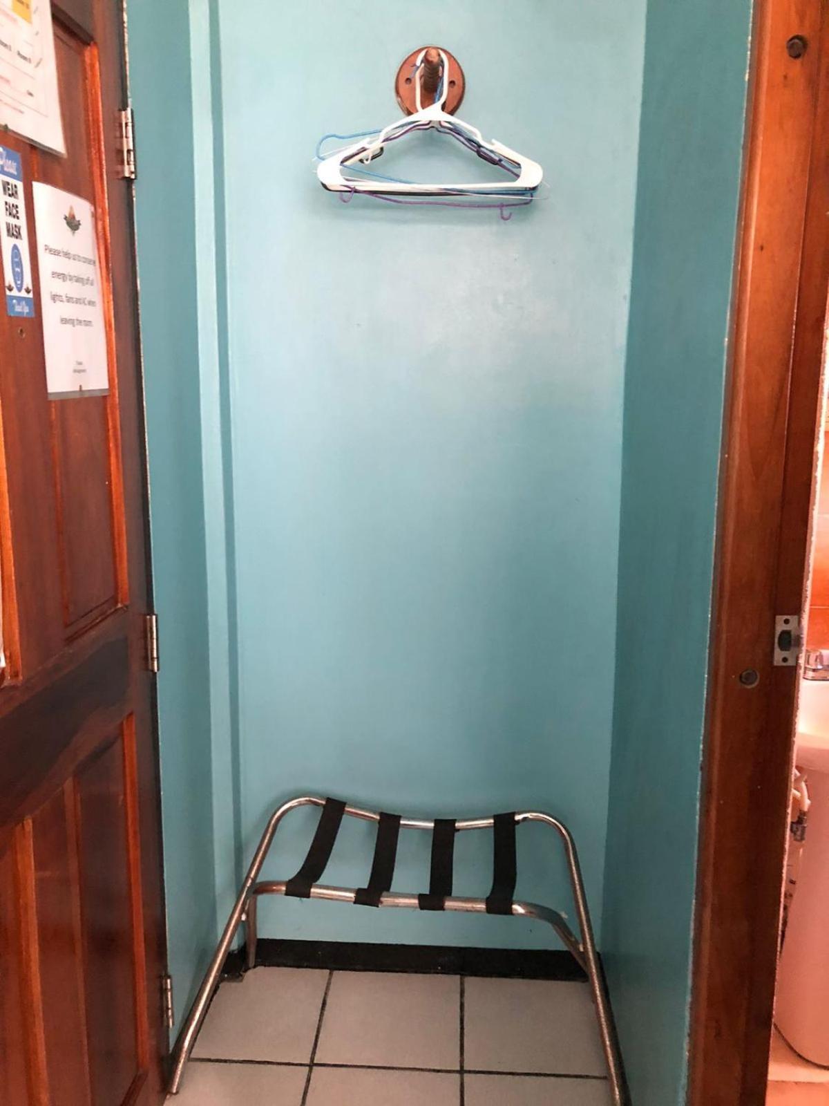 Chaleanor Hotel Dangriga Eksteriør billede