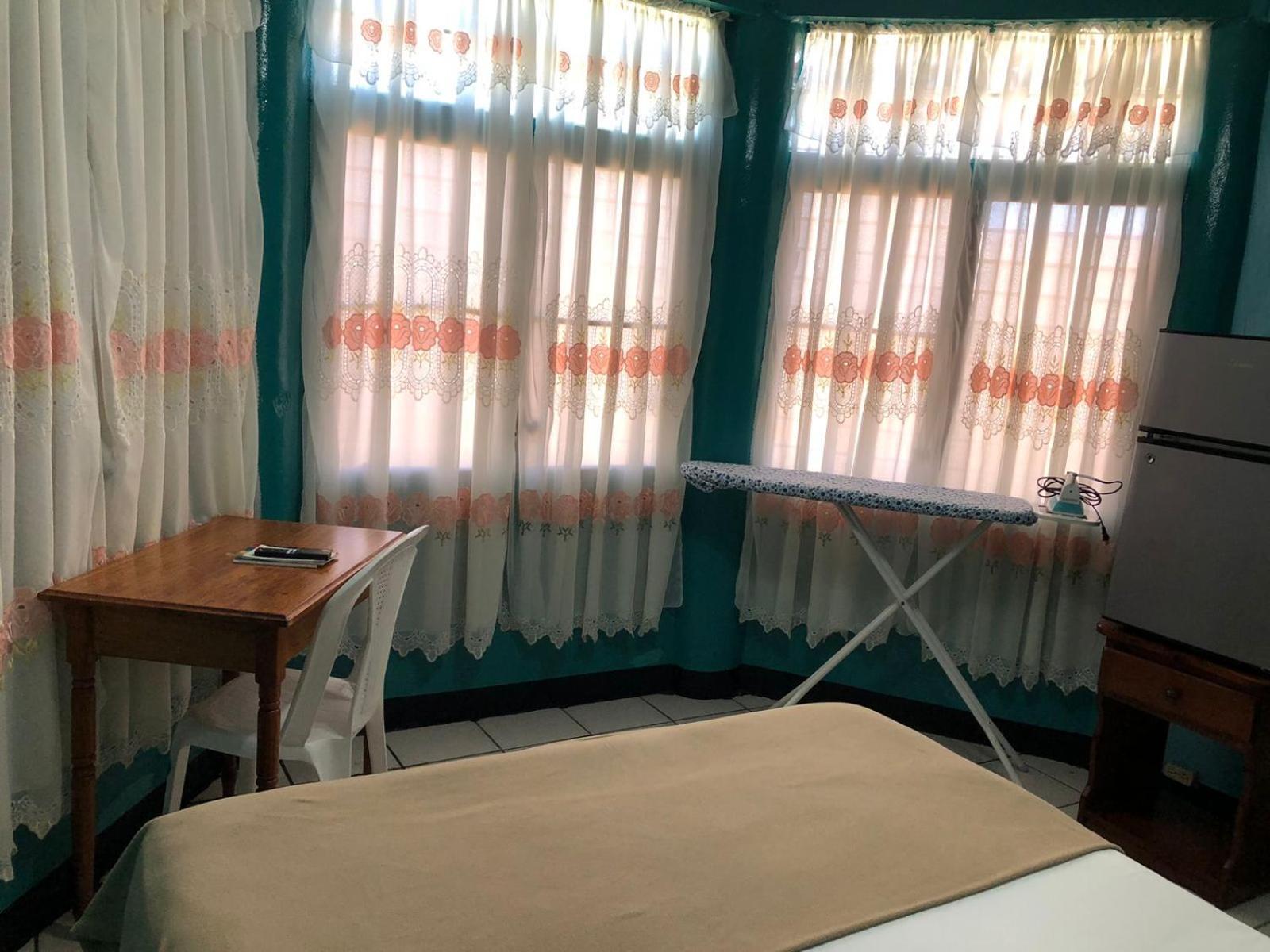 Chaleanor Hotel Dangriga Eksteriør billede